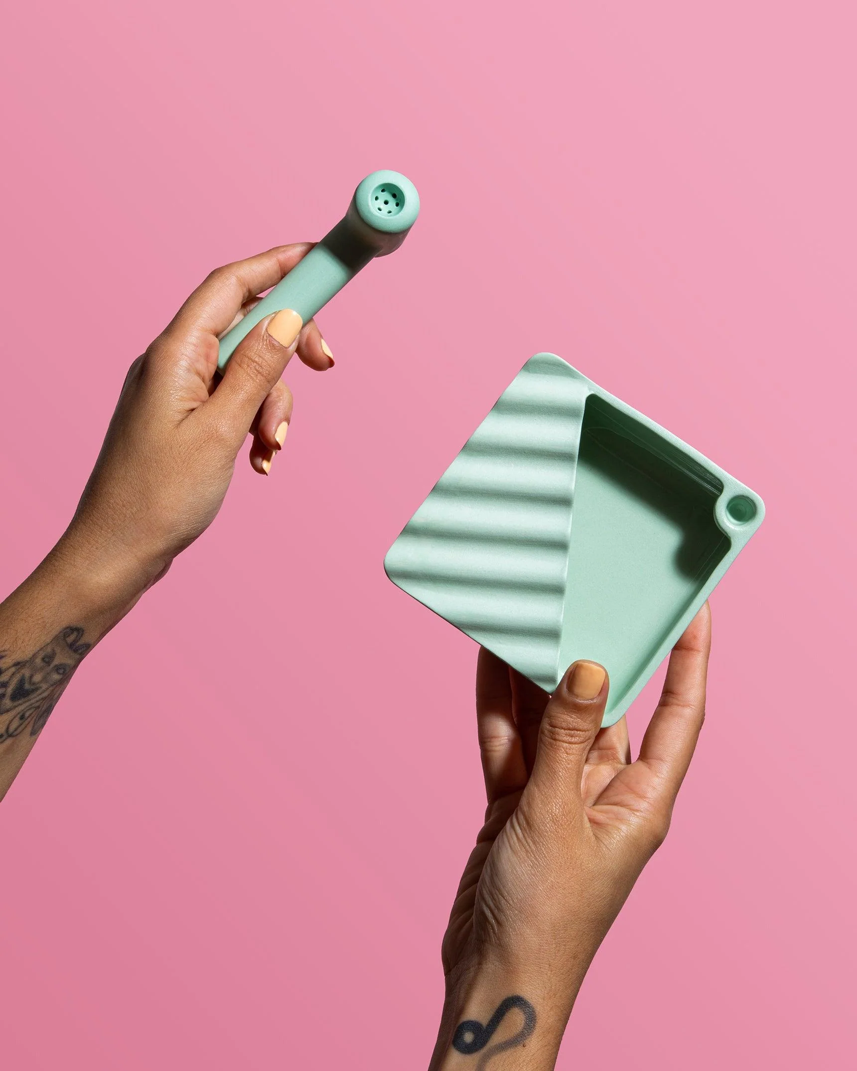 'Ripple' Ceramic Ashtray - Image 4