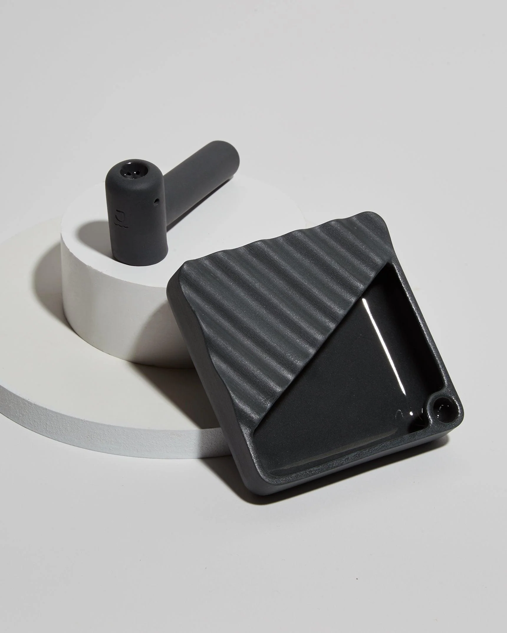 'Ripple' Ceramic Ashtray - Image 7