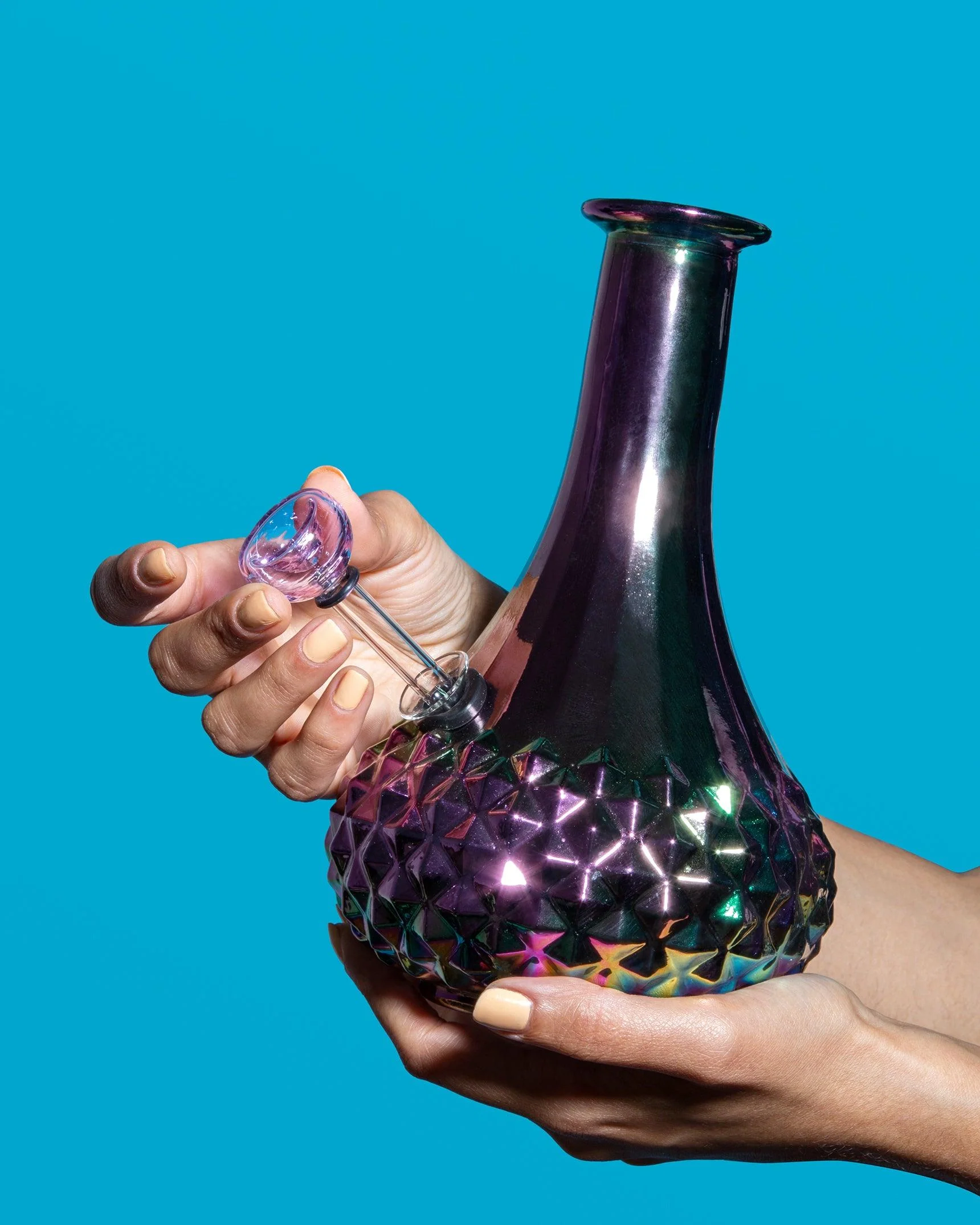 'Aurora' Iridescent Vase Bong - Image 5