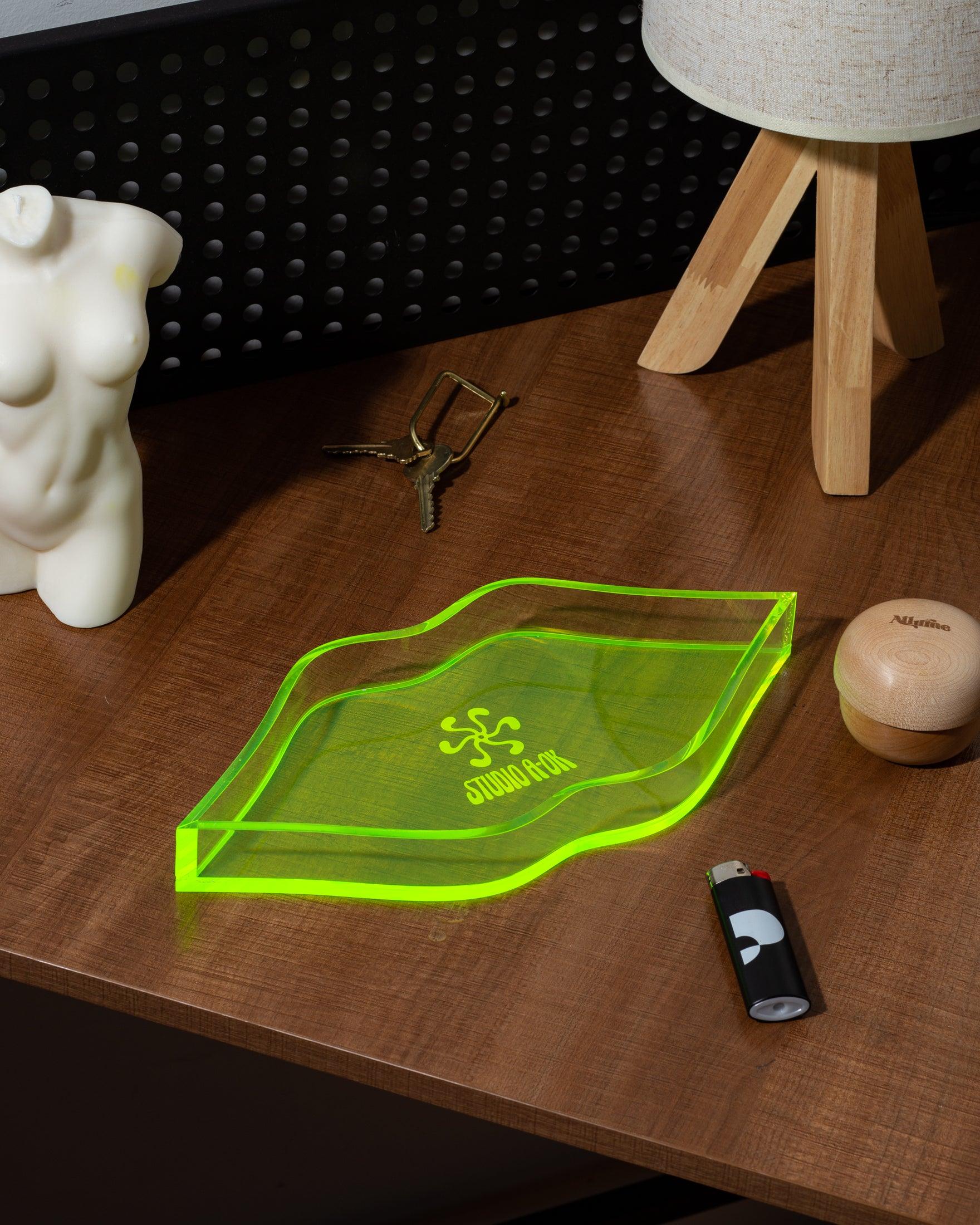 Neon Lip Rolling Tray - Image 6